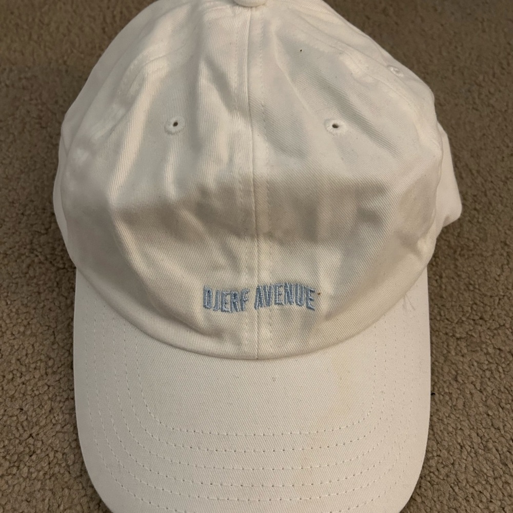 White djerf avenue hat